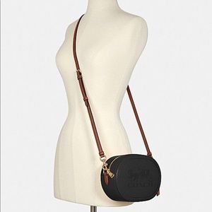 NEW COACH CAMERA BAG HORSE AND CARRIAGE